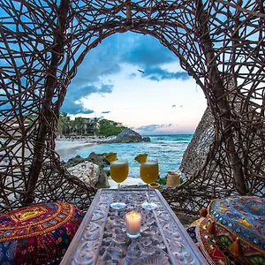 3* Hotel Bejuco